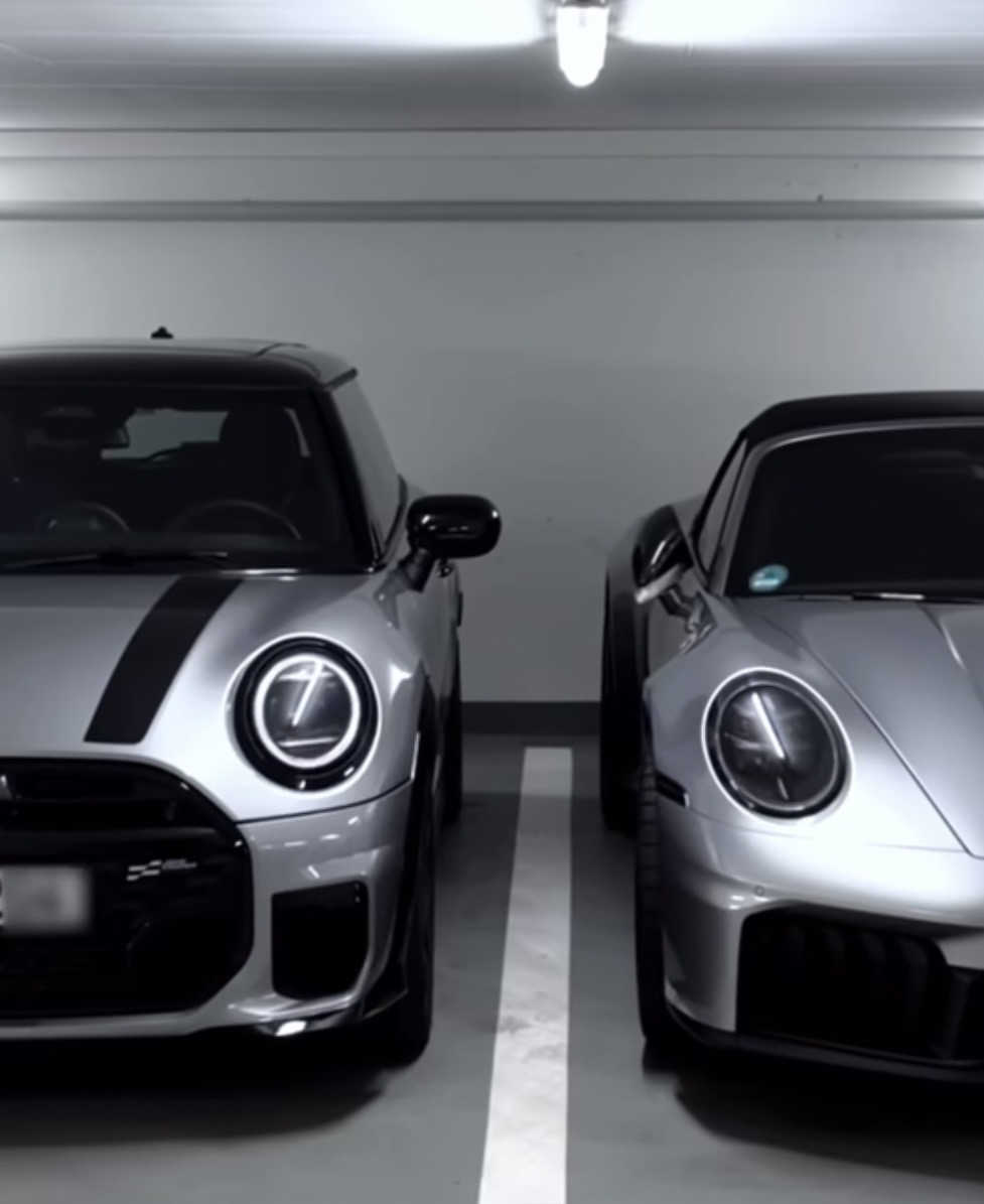 Autos in einer Tiefgarage – reservierter Stellplatz